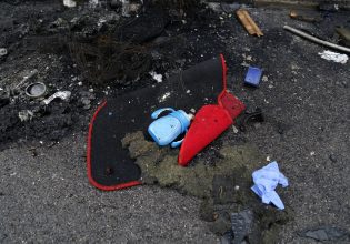 Τροχαίο στην Αττική Οδό: Ανατροπή αυτοκινήτου στη μέση του δρόμου