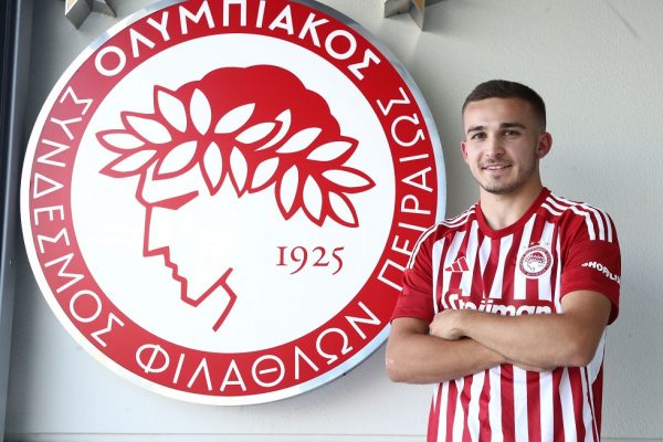 Ιβάν Μπρίνιτς εμπιστευτικό: Αυτός είναι ο 22χρονος εξτρέμ που έβαλε στη «μηχανή» του ο Ολυμπιακός