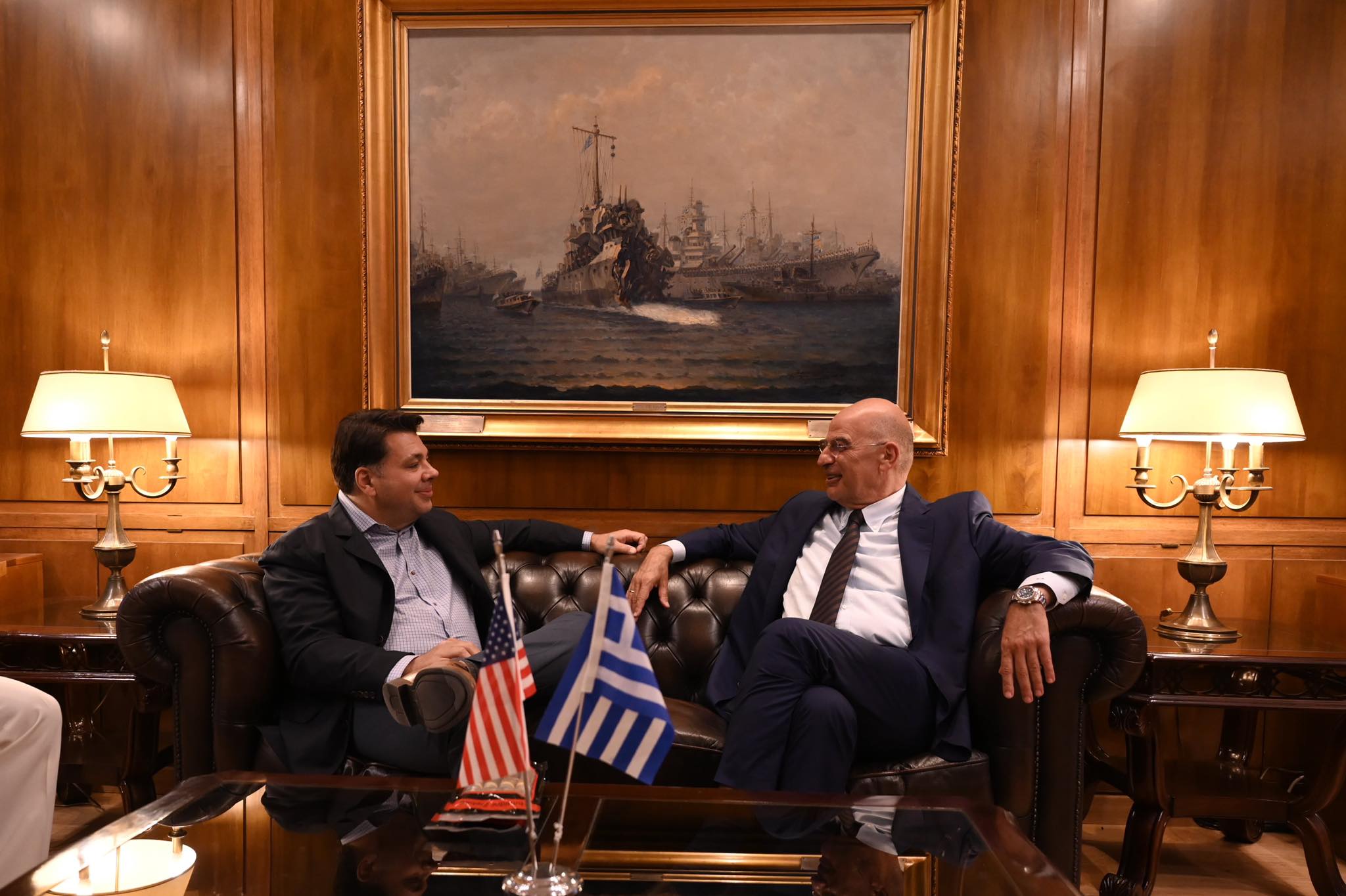 Συνάντηση Νίκου Δένδια με τον Αμερικάνο πρέσβη στην Αθήνα