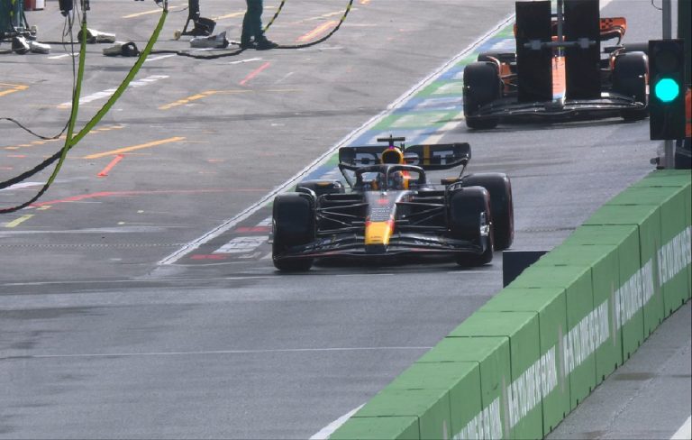 Mαγικός Φερστάπεν και pole position για τον Ολλανδό