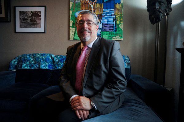 Μπερνάρντο Αρέβαλο, ένας «σταυροφόρος» κατά της διαφθοράς