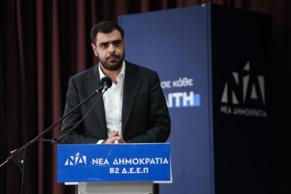 Αντιδράσεις Μαρινάκη για το σκίτσο Καρίπογλου με Αουσβιτς και το 16ωρο