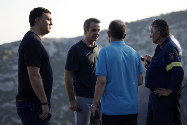 Στη Βουλή μεταφέρεται η πολιτική σύγκρουση για τις φωτιές – Πότε θα γίνει η συζήτηση, τι θα ανακοινώσει ο πρωθυπουργός