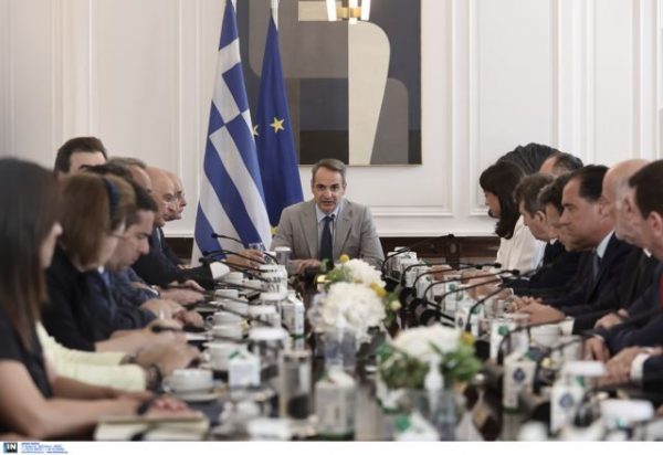 Φωτιές: Σύσκεψη για Έβρο και Πάρνηθα υπό τον πρωθυπουργό στις 11 – Τι θα συζητηθεί