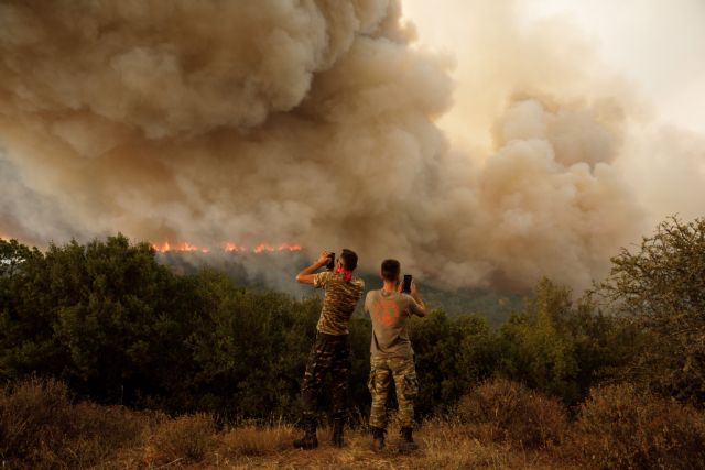 Φωτιά στον Έβρο: Νέο 112 για εκκένωση της Λεπτοκαρυάς προς Σάπες