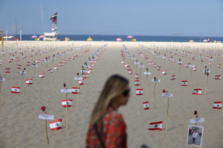 Αναζητώντας «σωσίβιο» στον χρεοκοπημένο Λίβανο