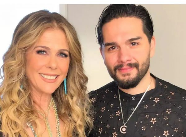 Rita Wilson: Η νέα συνεργασία με τον Χρήστο Μάστορα