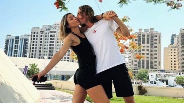 Πάουλα Μπαντόσα: Αποθέωσε τον Τσιτσιπά μετά την κατάκτηση του τίτλου στο Μεξικό