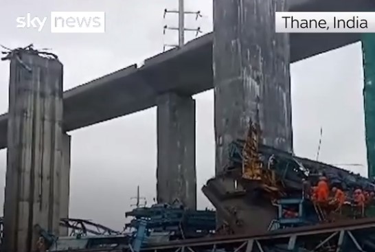 Εργατικό δυστύχημα στην Ινδία: Τουλάχιστον 17 νεκροί μετά από κατάρρευση γερανού