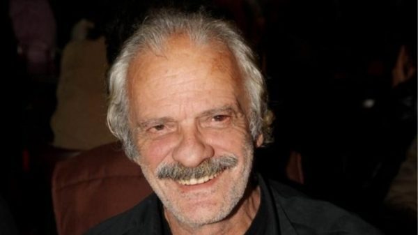 Σπύρος Φωκάς: Δύσκολες ώρες για τον ηθοποιό – Μπήκε εσπευσμένα στην εντατική