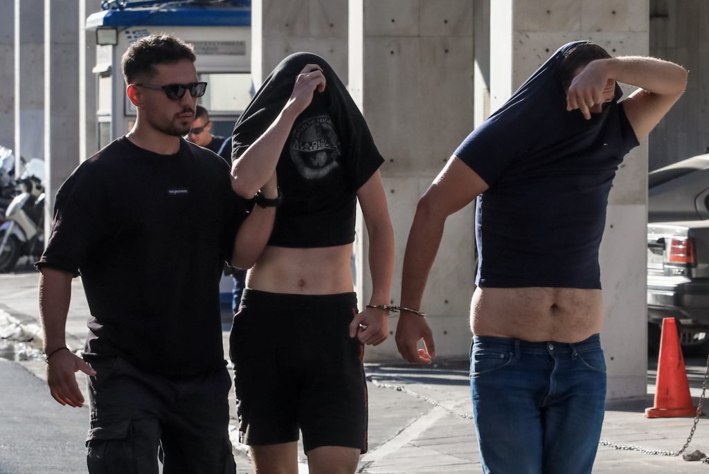 Νέα Φιλαδέλφεια: Ποιοι είναι οι Κροάτες που οργάνωσαν την επιδρομή των χούλιγκαν στην Αθήνα