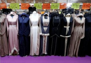 Γαλλία: «Δεν θα επιτρέπεται πλέον να φοριέται η αμπάγια στα σχολεία»