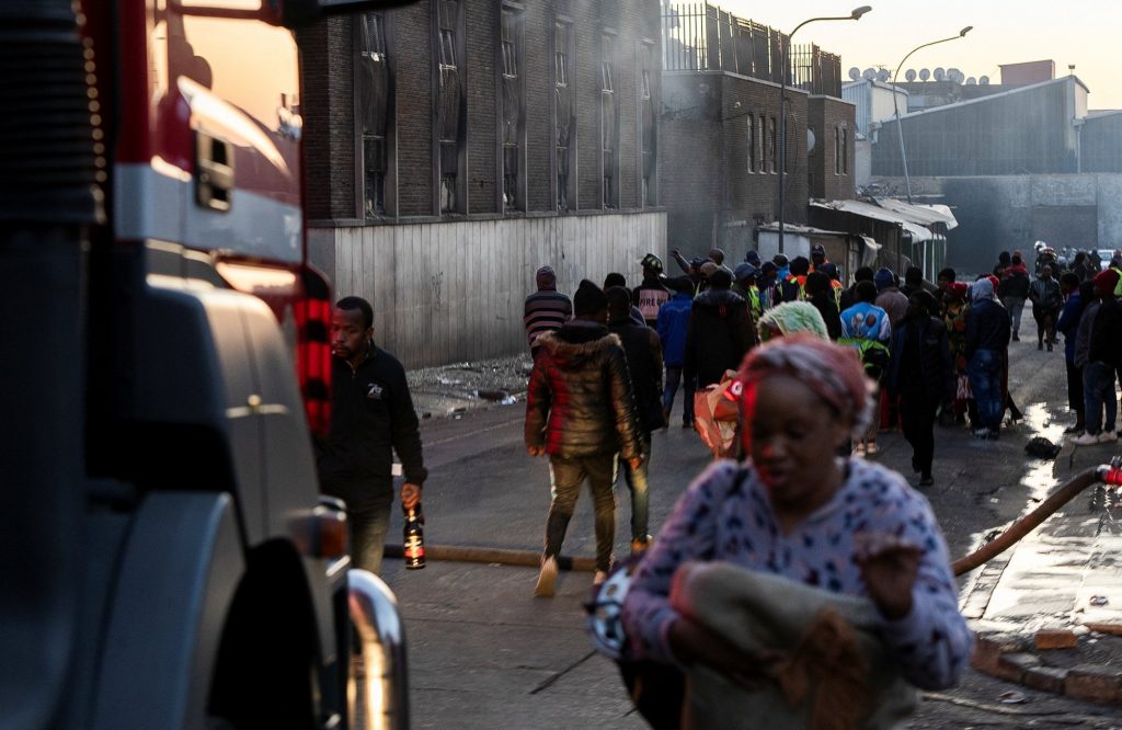 Ασύλληπτη τραγωδία στην Αφρική – 52 νεκροί μετά από φωτιά σε πενταώροφο κτίριο