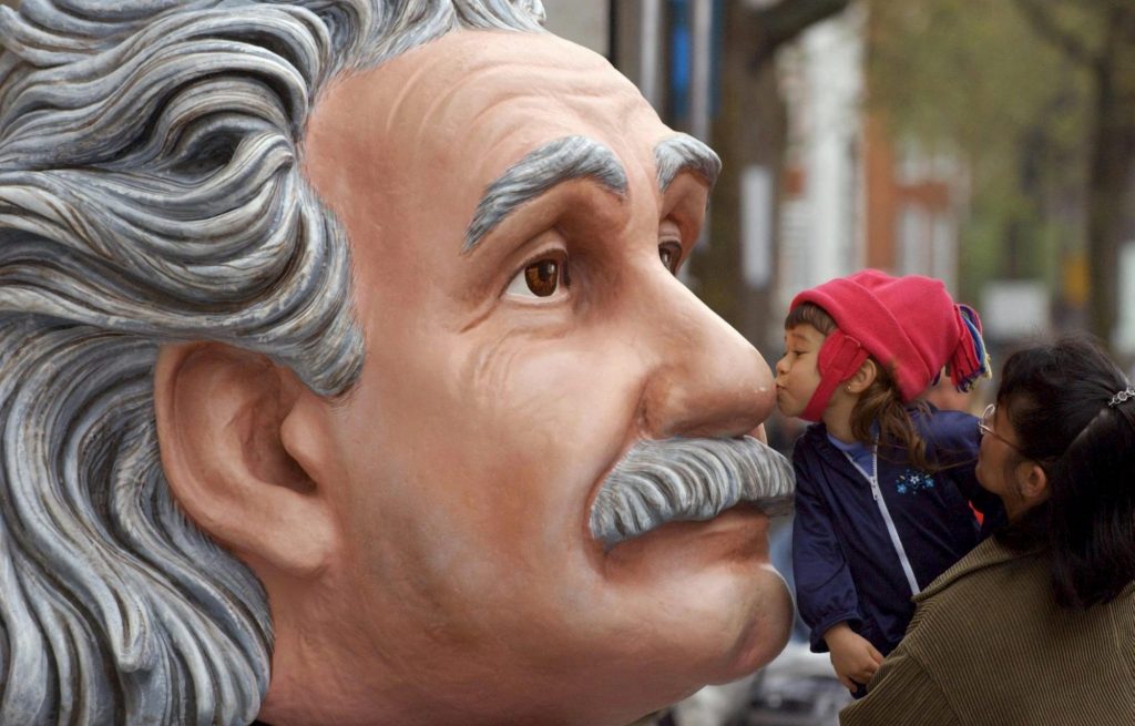 Αϊνστάιν – Πικάσο: Δύο προσωπικότητες του 20ου αιώνα που άλλαξαν τις διαστάσεις του κόσμου