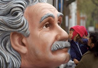 Αϊνστάιν – Πικάσο: Δύο προσωπικότητες του 20ου αιώνα που άλλαξαν τις διαστάσεις του κόσμου