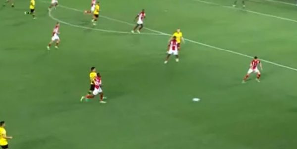 Ισοφάρισε για την ΑΕΚ ο Αραούχο (1-1)