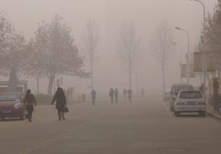 Ατμοσφαιρική ρύπανση: H μεγαλύτερη απειλή για τη δημόσια υγεία