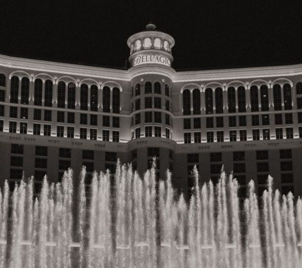 Βlackstone: Πουλάει το 22% του καζίνου Bellagio