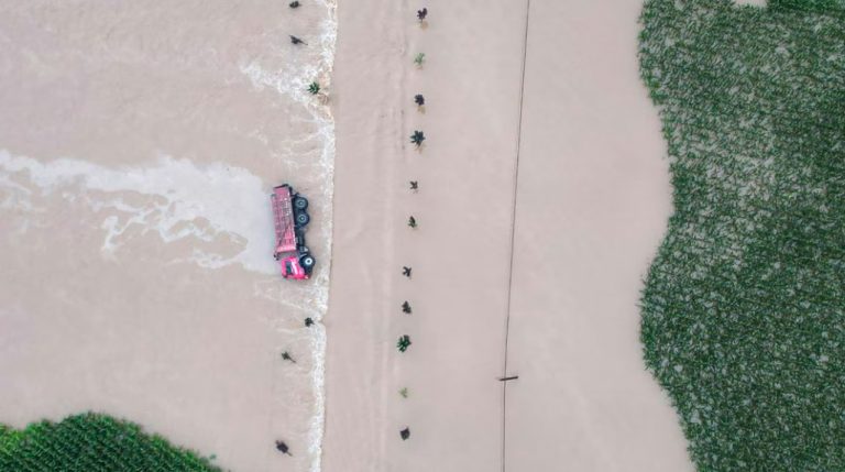 Κίνα: Αλλοι τουλάχιστον 14 νεκροί από τις καταρρακτώδεις βροχές