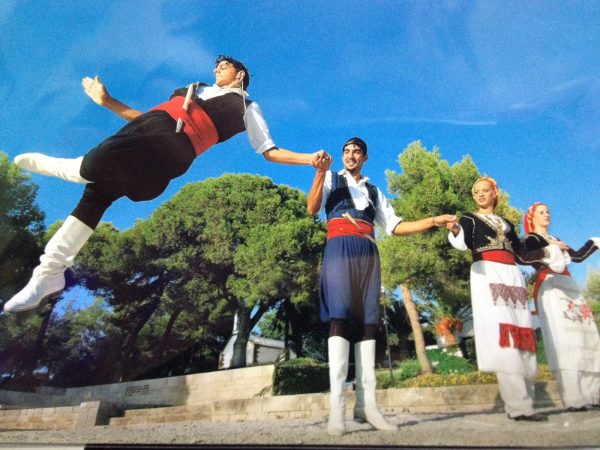 Μαλεβιζιώτης και κρητικός συρτός εντάχθηκαν στην Άυλη Πολιτιστική Κληρονομιά