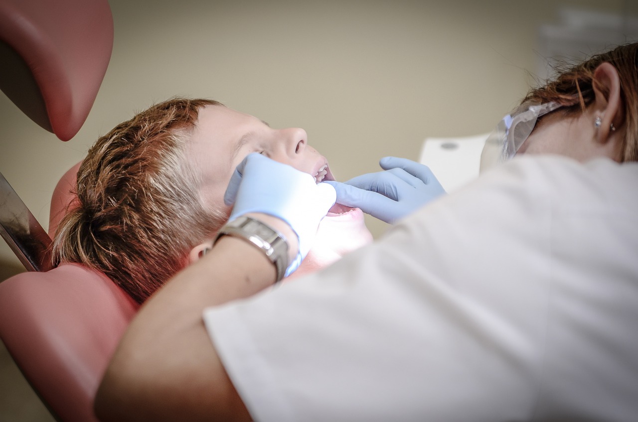 Βέλγιο: Σάλος με πλαστά πτυχία οδοντριατρικής από τη Ρουμανία