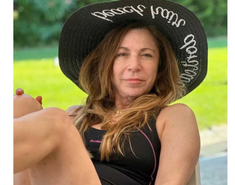 Δήμητρα Παπαδοπουλου: Ξεκούραστη στη θάλασσα της Χαλκιδικής