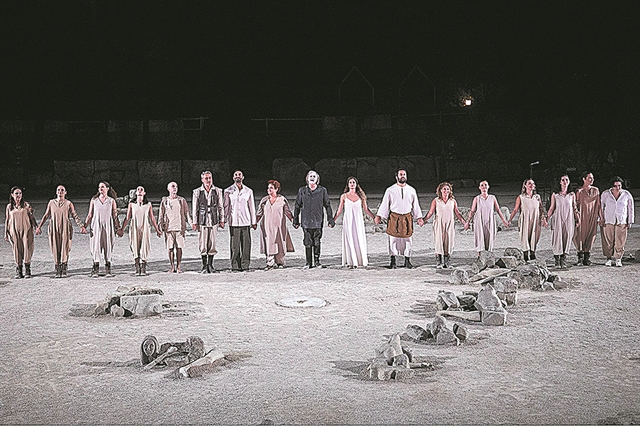 Εκάβη: Τα μεγέθη συρρικνώθηκαν