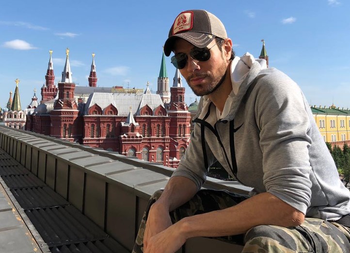 Ενρίκε Ιγκλέσιας: Ανησυχία για την υγεία του – Πάσχει από χρόνια ασθένεια