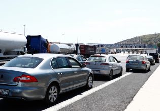 Πυροσβεστική για φωτιά στο βυτιοφόρο: «Μεγάλη η ταλαιπωρία για τους οδηγούς αλλά τηρήθηκαν τα μέτρα»