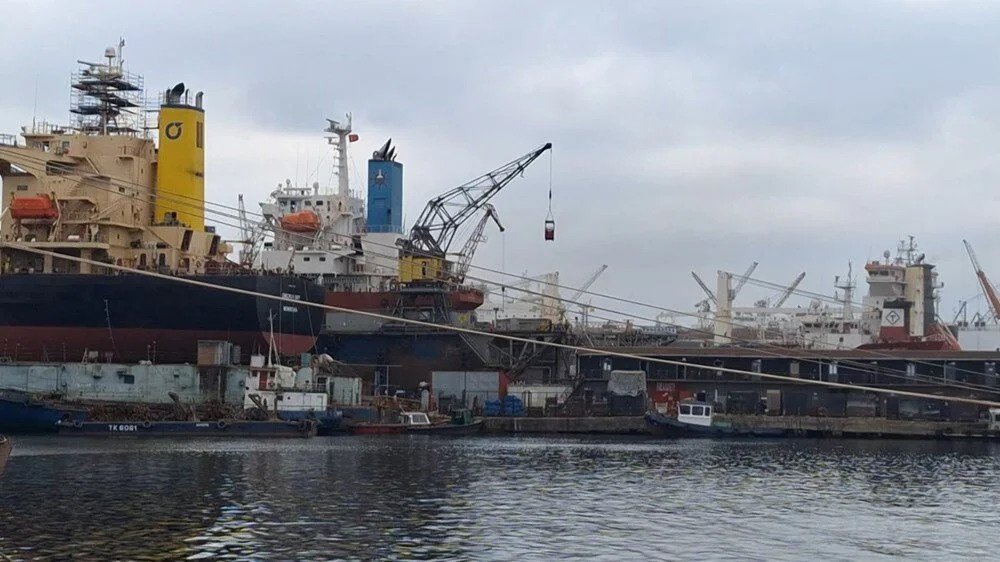 Τουρκία: Έκρηξη σε πλοίο σε ναυπηγεία της Κωνσταντινούπολης - Πληροφορίες για έναν νεκρό