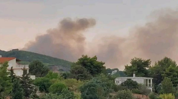 Φωτιά στο Γραμματικό: Κυκλοφοριακές ρυθμίσεις στην περιοχή του Μαραθώνα – Ποιοι δρόμοι θα παραμείνουν κλειστοί