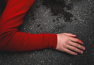 Τραγωδία στην Αίγυπτο: 15χρονη άνοιξε φιάλη αερίου για να κάψει ζωντανό τον πατέρα της