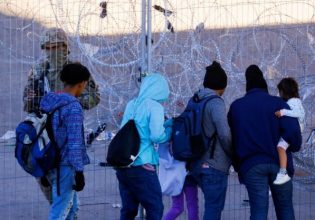 Σάμος: Διασώθηκαν 18 μετανάστες – Βίντεο από την επιχείρηση του λιμενικού