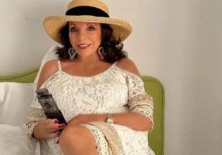 Τζόαν Κόλινς: Πιο λαμπερή από ποτέ στα 90 της