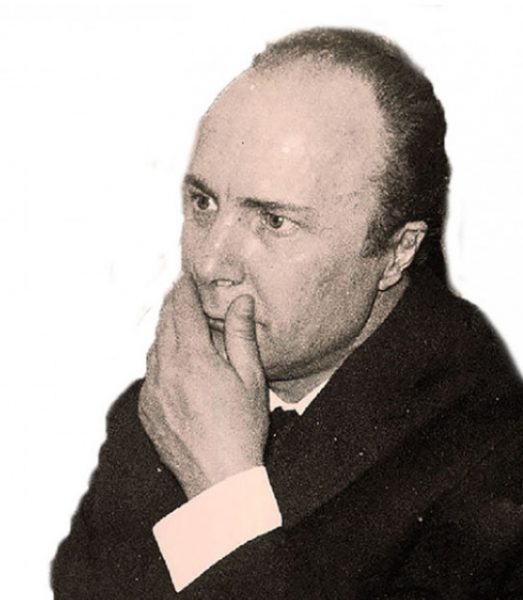 Σάκης Καράγιωργας: Η περήφανη ταπεινοφροσύνη