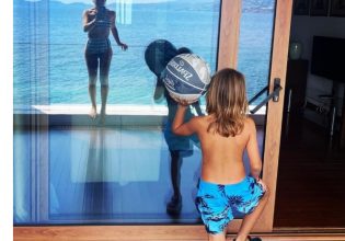 Κατερίνα Καραβάτου: Απολαμβάνει τις τελευταίες καλοκαιρινές στιγμές