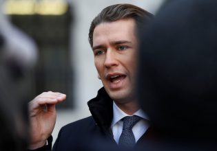 Στο προσκήνιο και πάλι ο Κουρτς, ως κατηγορούμενος