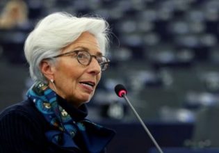 Λαγκάρντ: Υψηλά επιτόκια «όσο χρειαστεί» μέχρι ο πληθωρισμός να πέσει στο 2%