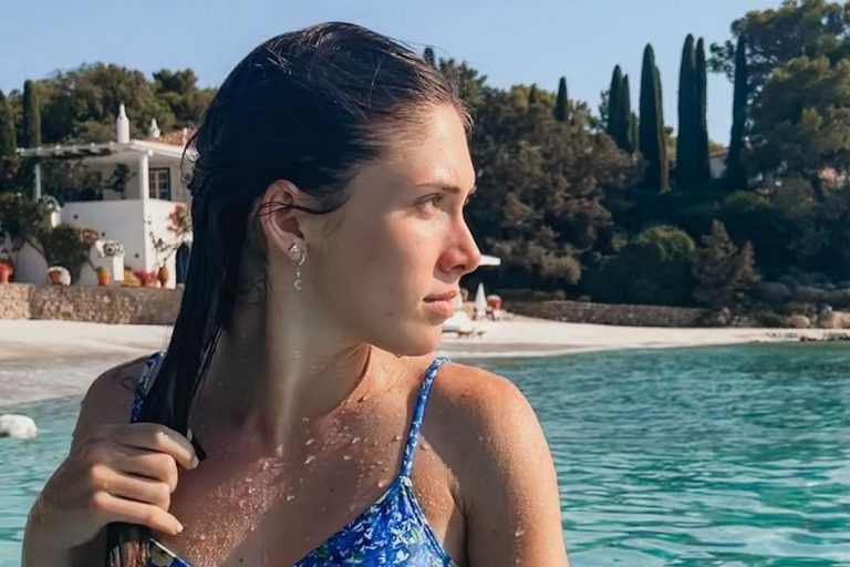 Αφροδίτη Λιάντου: Στα ελληνικά νησιά με τον αγαπημένο της Αλέξανδρο