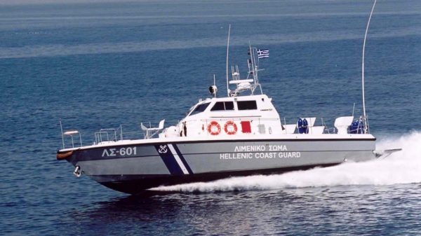 Ακυβέρνητο σκάφος στο Ηράκλειο: Σώοι οι επιβαίνοντες