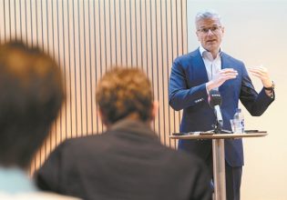 Προειδοποιεί για «καταιγίδα» στο παγκόσμιο εμπόριο