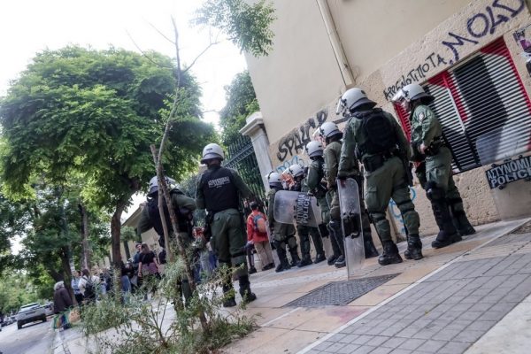 Πολυτεχνειούπολη: Ένταση και 17 προσαγωγές μετά την εκκένωση κατάληψης