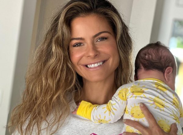 Μαρία Μενούνος: Ξετρελαμένη με την κόρη της – Η νέα φωτογραφία με το νεογέννητο αγκαλιά