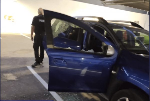 Μεσολόγγι: Ημιλιπόθυμη βρήκαν οι αστυνομικοί την 4χρονη που ήταν κλειδωμένη στο αυτοκίνητο