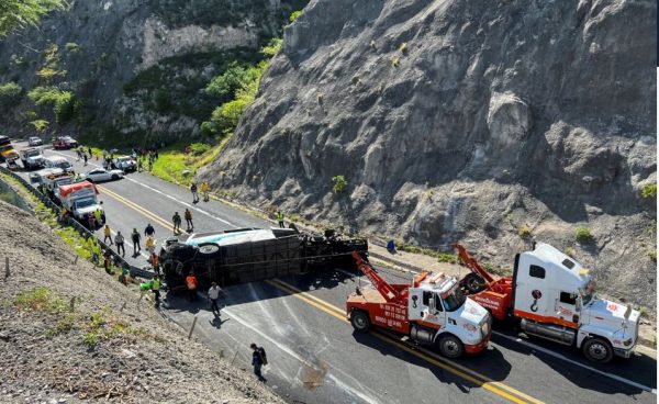 Μεξικό: 15 νεκροί μετανάστες και 36 τραυματίες από σύγκρουση λεωφορείου με φορτηγό
