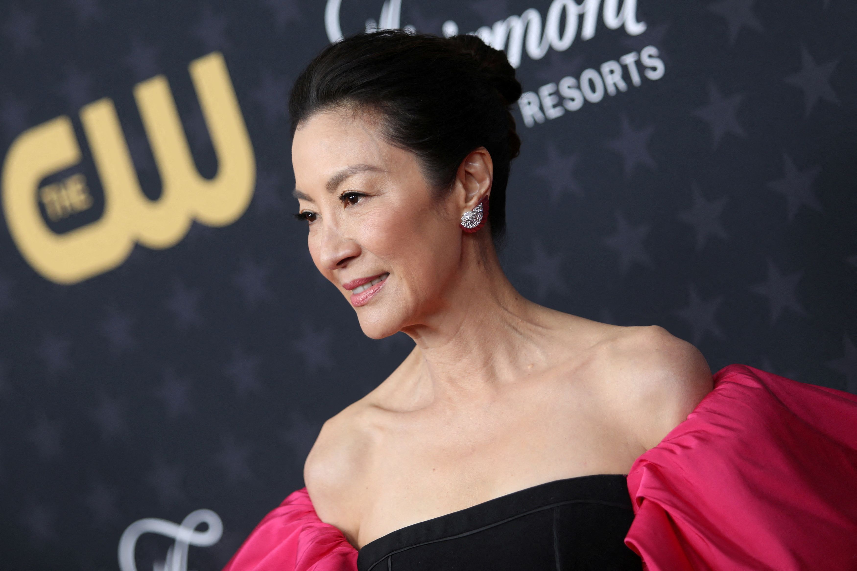 Michelle Yeoh: Μια υπερ-ηρωίδα πρότυπο γυναικείας ενδυνάμωσης