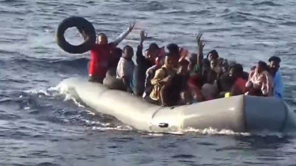 Λέσβος: Το Λιμενικό εντόπισε και διέσωσε 48 μετανάστες σε ακυβέρνητη λέμβο