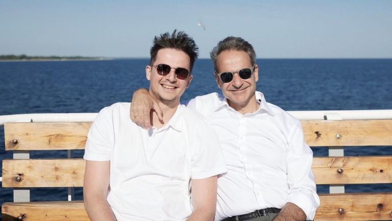 Κυριάκος Μητσοτάκης: Οι τρυφερές ευχές στον γιο του, Κωνσταντίνο για τα γενέθλιά του