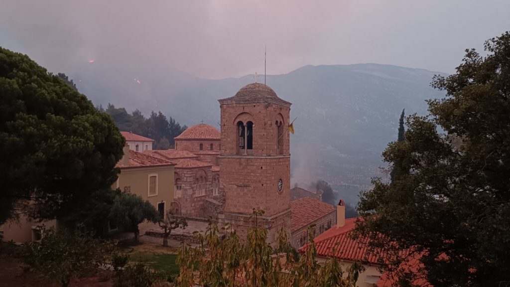 Μονή Οσίου Λουκά: Εγκρίθηκαν οι πιστώσεις για την αποκατάστασή της – Η σημασία και η ιστορία του μοναστηριού