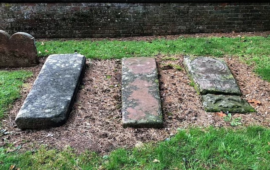 Ην. Βασίλειο: Το μυστήριο με τους τάφους Ναϊτών Ιπποτών σε ένα ξεχασμένο εκκλησάκι